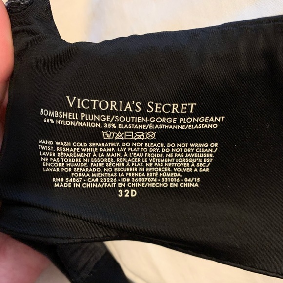 Black Victoria’s Secret bombshell bra. - Picture 2 of 2